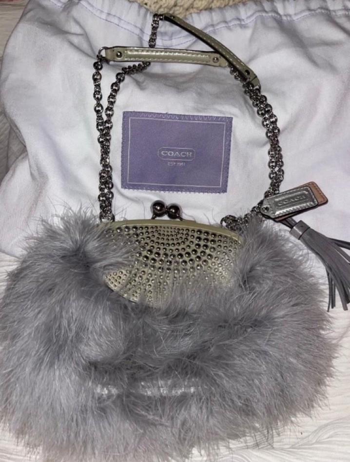 VINTAGE COACH LTD POPPY STUDDED FEATHER FRAME KISSLOCK SATCHEL LIGHT GRAY 21207