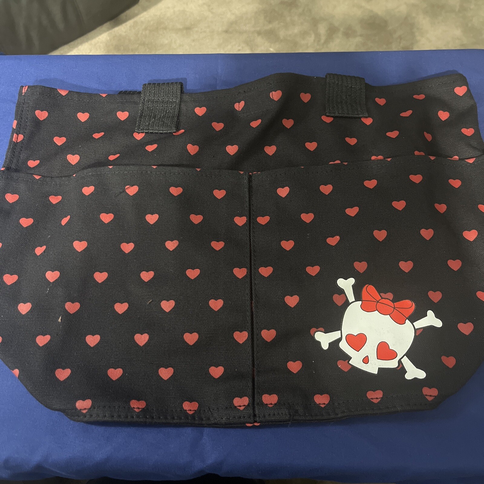 BLACK & RED CANVAS HEART TOTE WITH SKULL & CROSSBONES LARGE POCKETS CUTE NEW