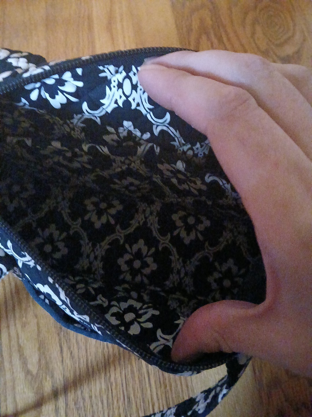 BELLA TAYLOR QUILTED BLACK AND WHITE DOUBLE HANDLE PURSE BAG