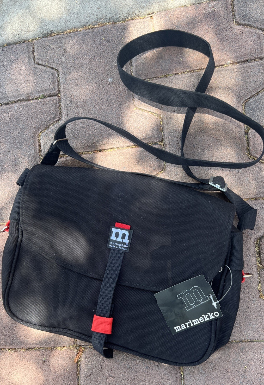 MARIMEKKO Crossbody Bag Black Canvas Adjustable Strap Made in Finland 11.5″ NWT