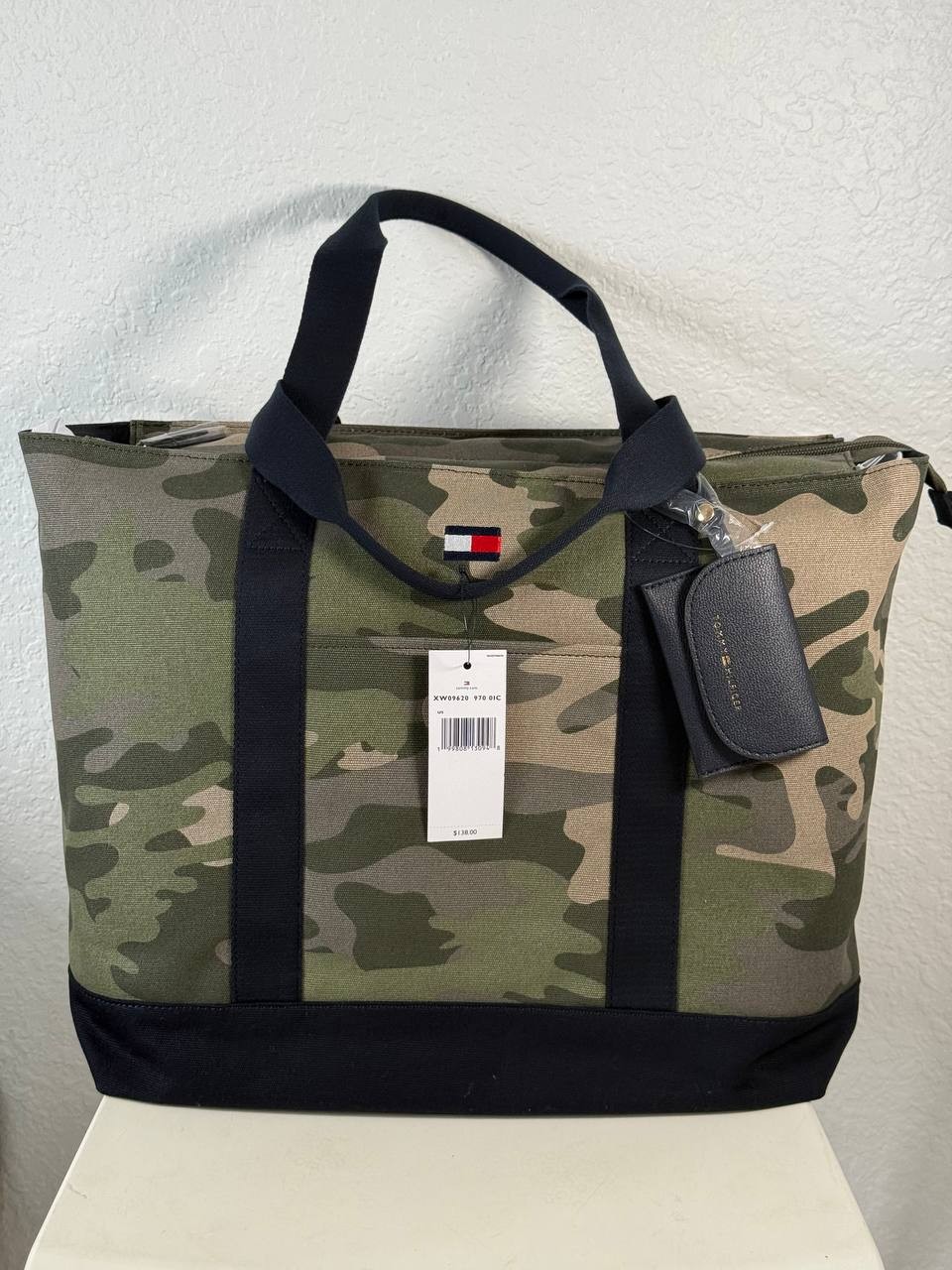 Tommy Hilfiger Large Camouflage Tote Bag NWT XW09620