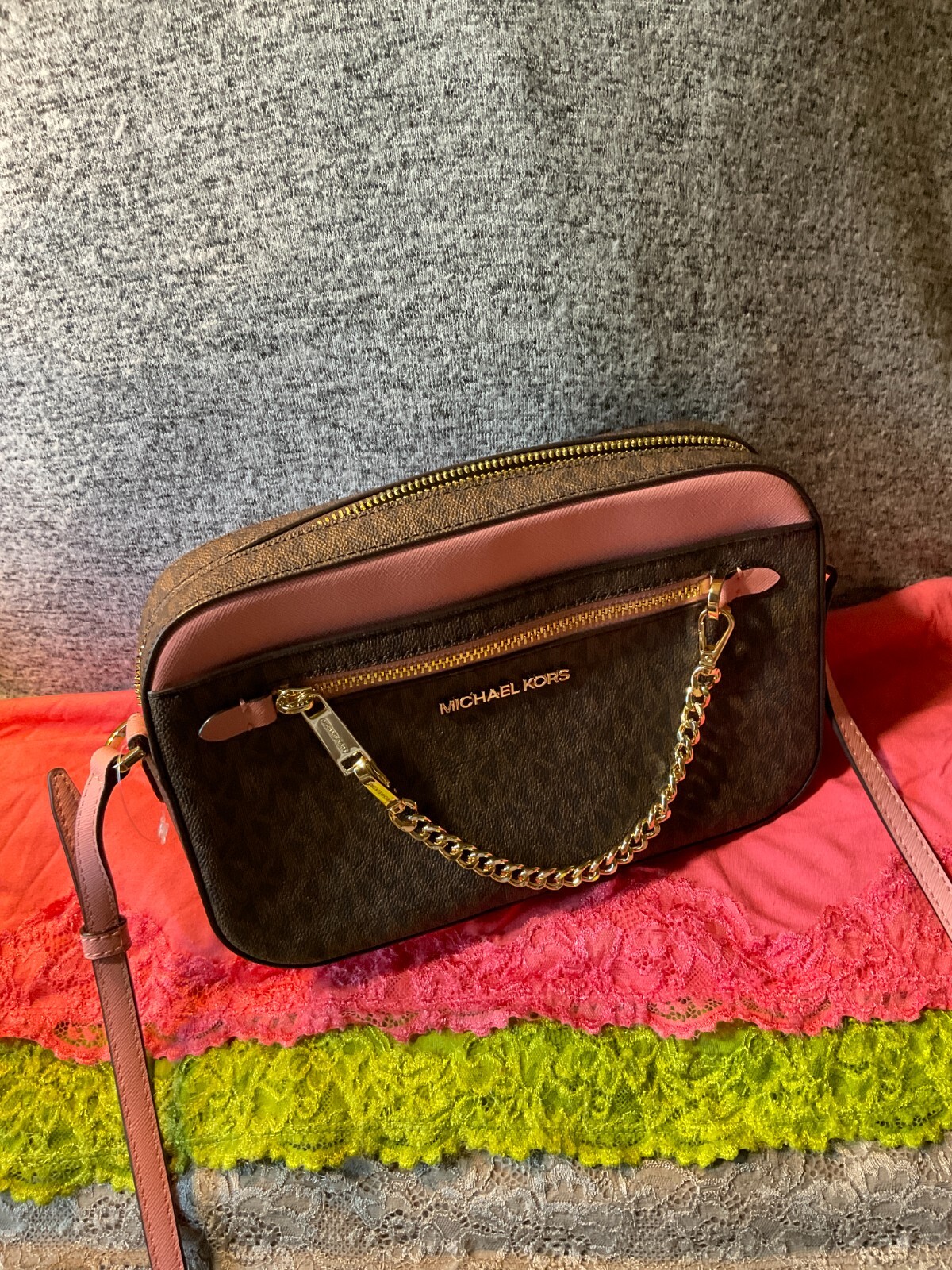 Michael Kors Jetset Brown Primrose Travel Coated Canvas Chain Sig Zip Crossbody