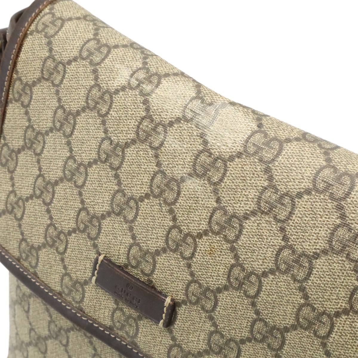 Gucci GG Supreme Shoulder Bag – DUTY FREE