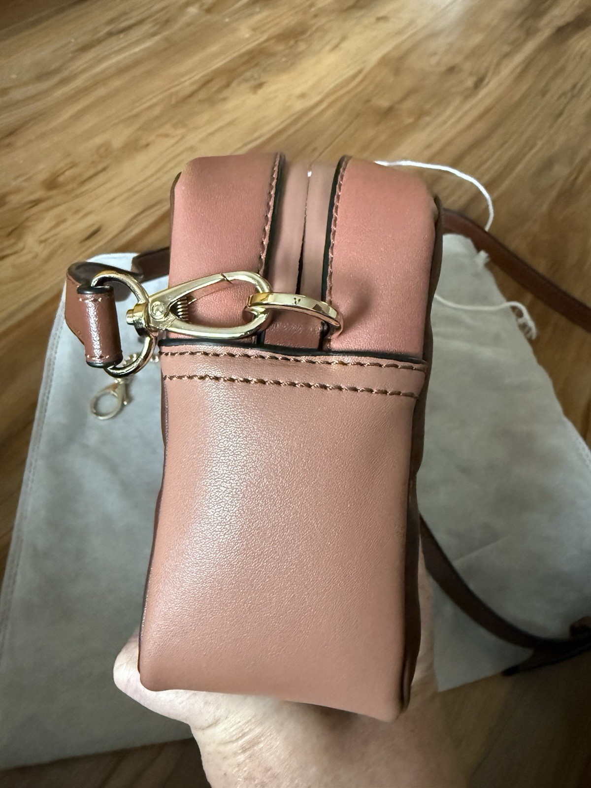 Shoe Bakery Brown Pink White Colorblock Quilted Crossbody Zip Detachable Strap