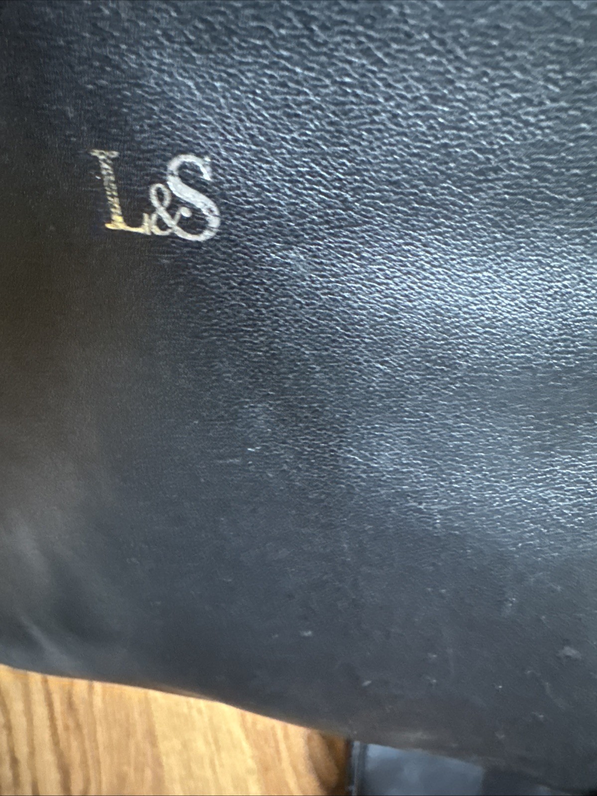 Lo & Sons Pearl Crossbody Bag black Lavender Interior EUC