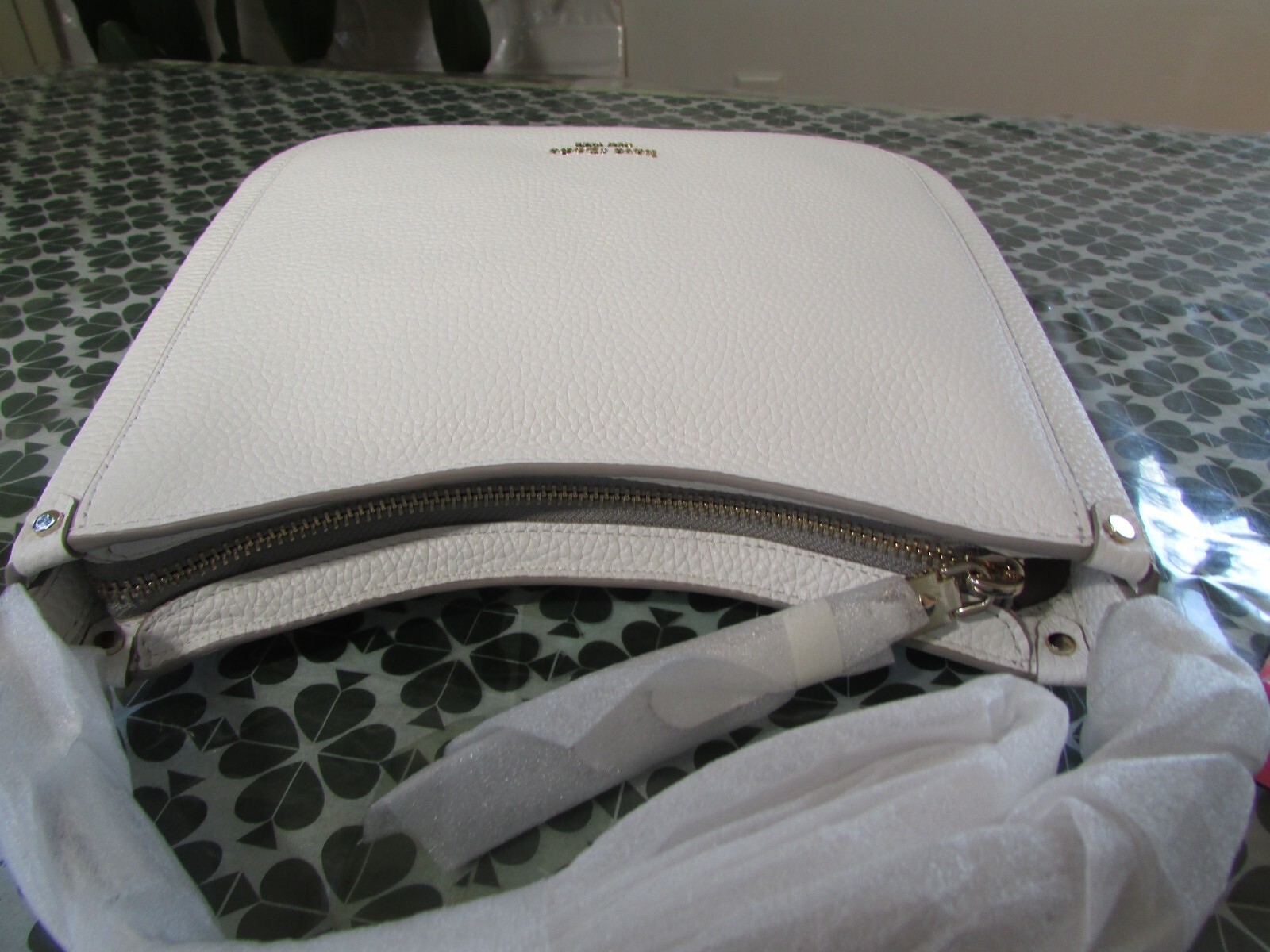 NWT Kate Spade Leather Roulette Medium Messenger Bag PXR00329 Optic White