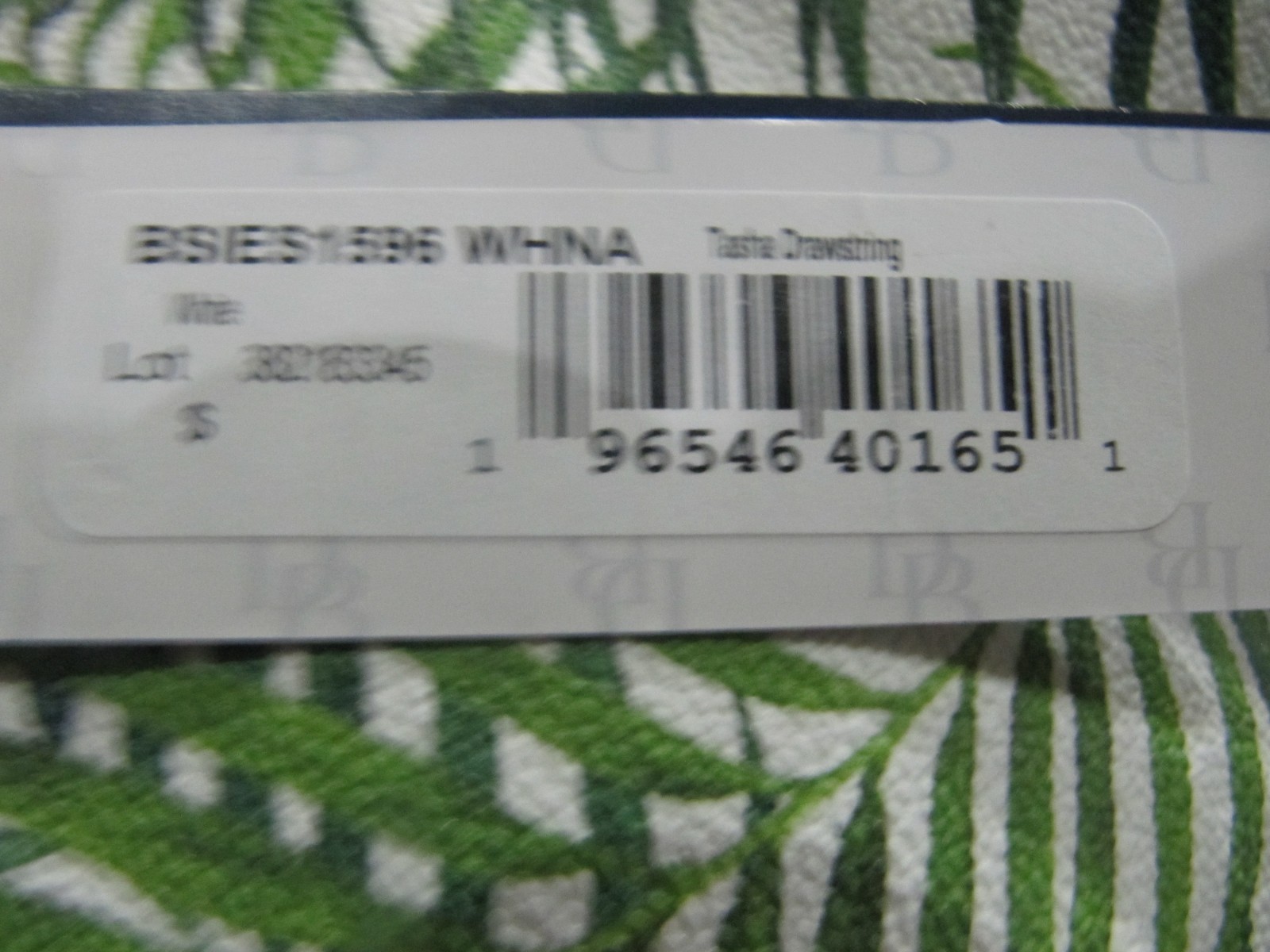 Dooney & Bourke Tasha Drawstring Bag White & Green Ferns Leaves NWT $328