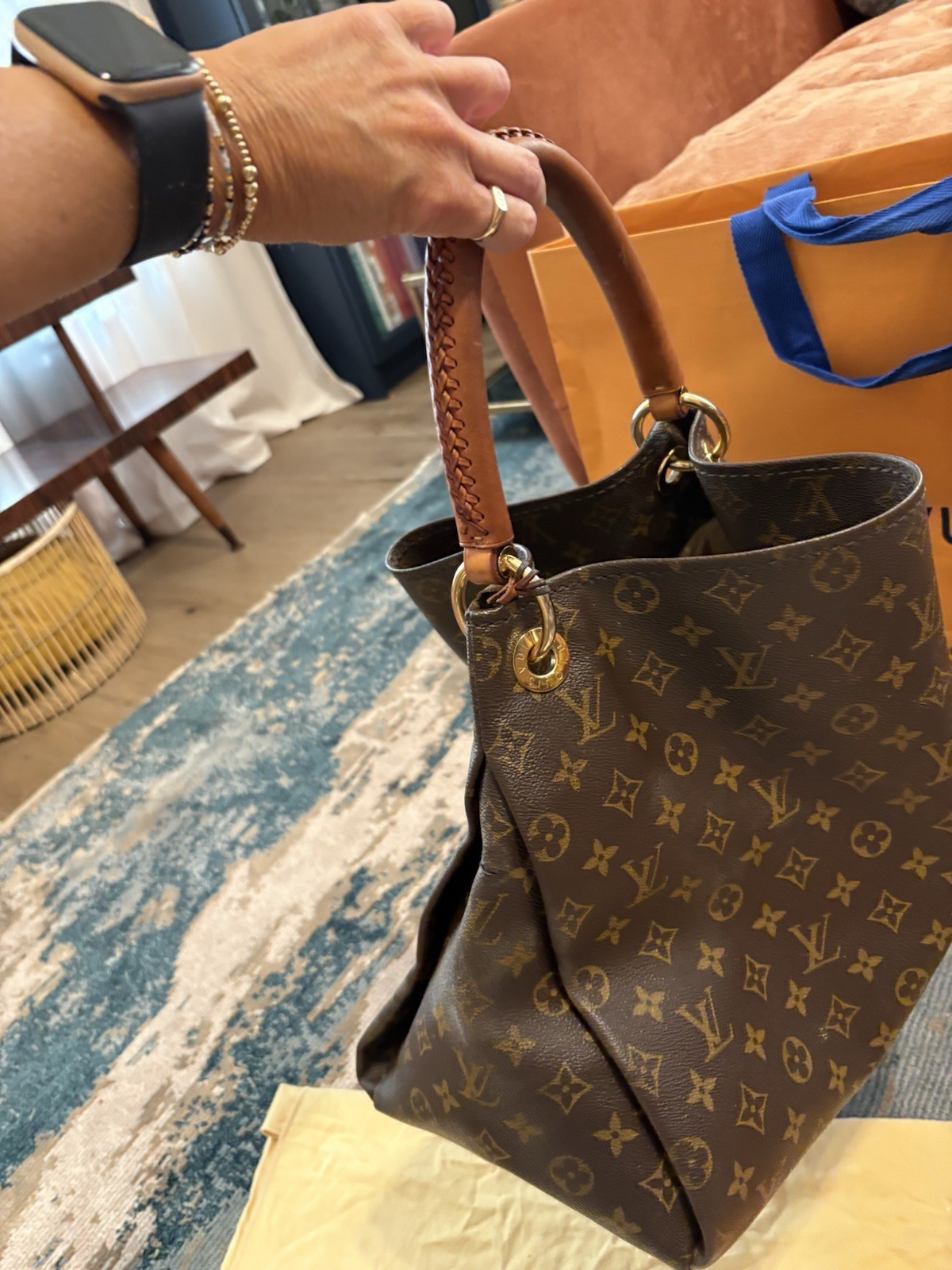 Louis Vuitton Artsy mm Monogram Canvas Shoulder Hobo Handbag with Receipt