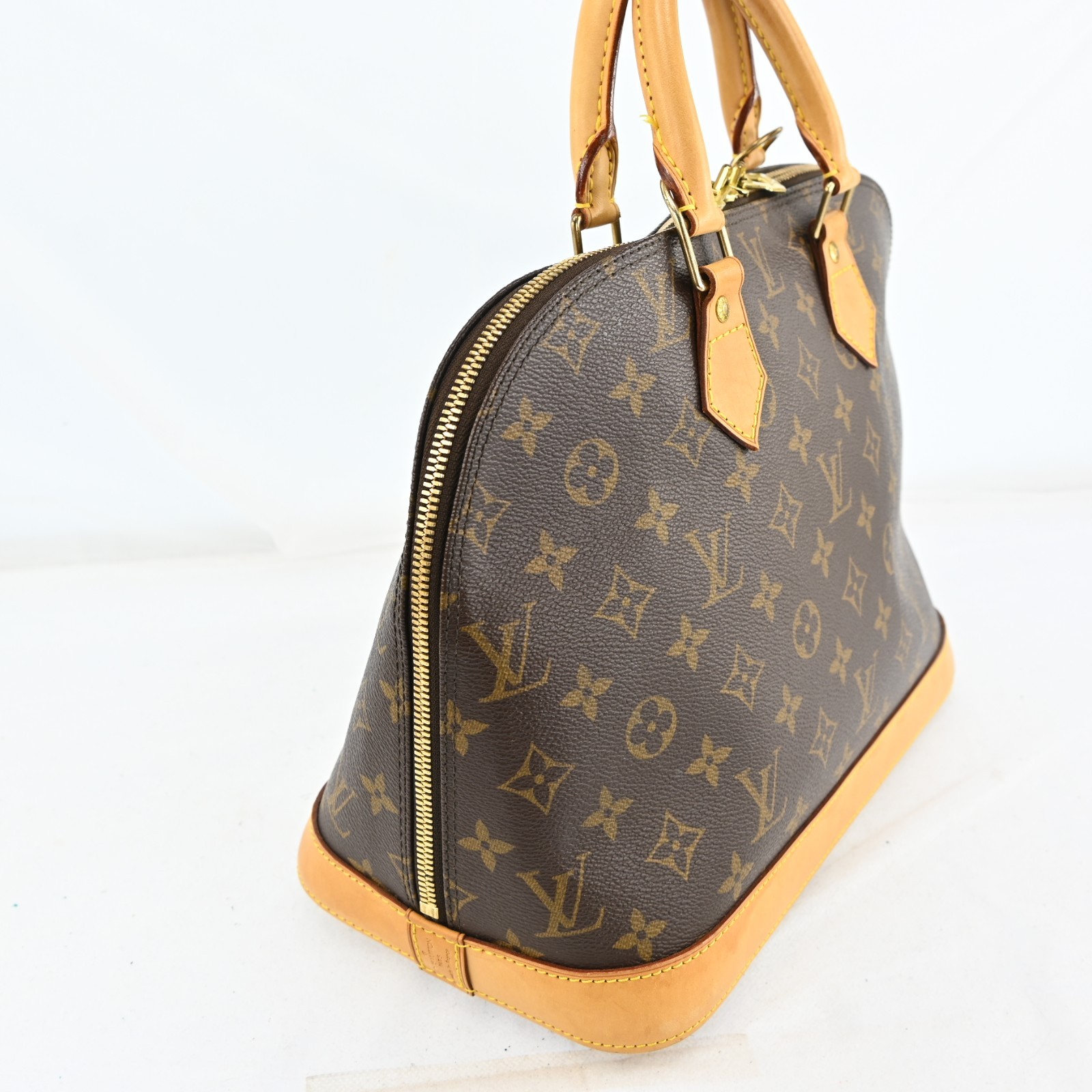 Authentic Louis Vuitton Monogram Alma Hand Bag Purse M51130 LV P4958YR803