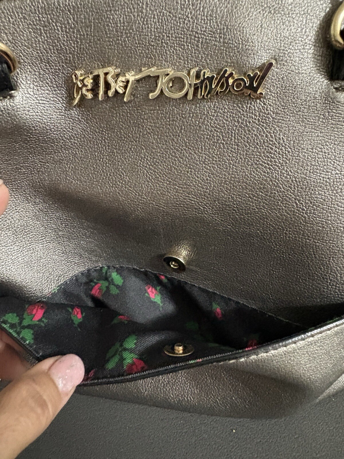 Betsey Johnson brown shoulder bag gold chains