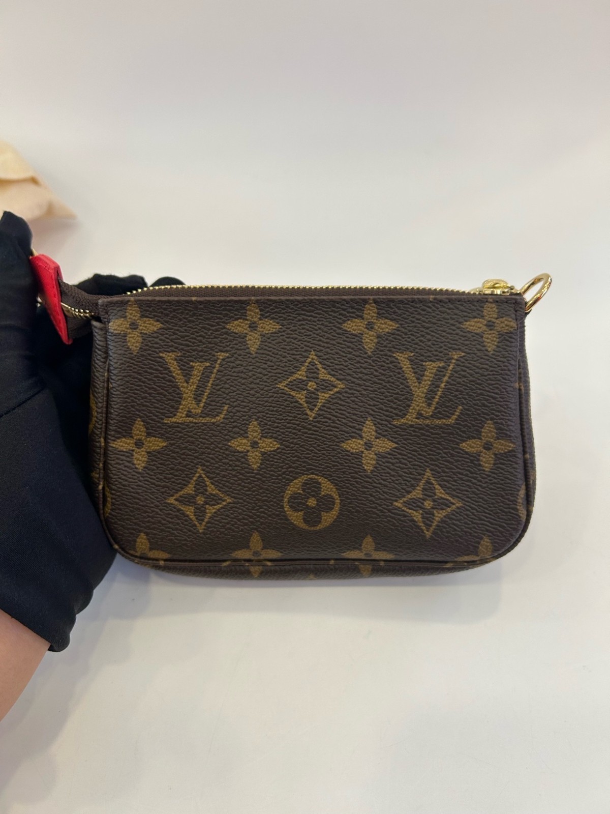 Louis Vuitton Christmas Limited Edition Underarm Pochette, (15×10)cm