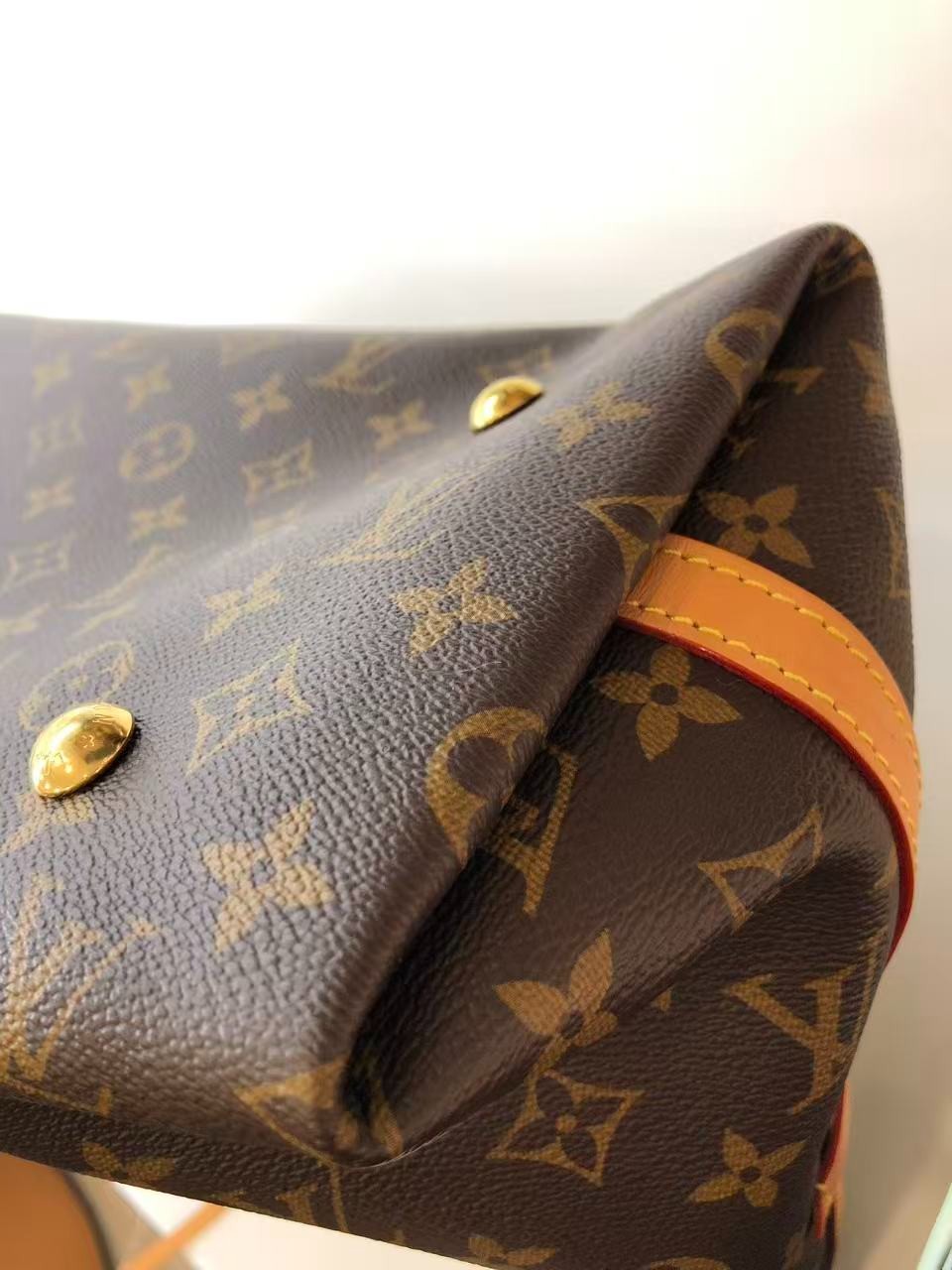 Louis Vuitton Montaigne MM Monogram Canvas Authentic Handbag With Lock