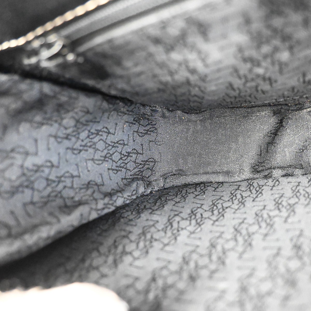 YVES SAINT LAURENT Cassandra Shoulder Crossbody Bag Leather Black GHW 30TA582