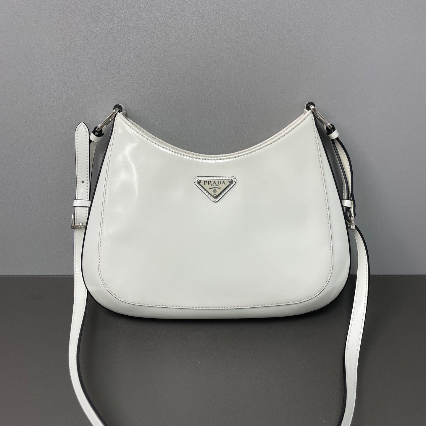 Prada Pre-Owned Authentic Underarm Bag White Free Tracked Shipping