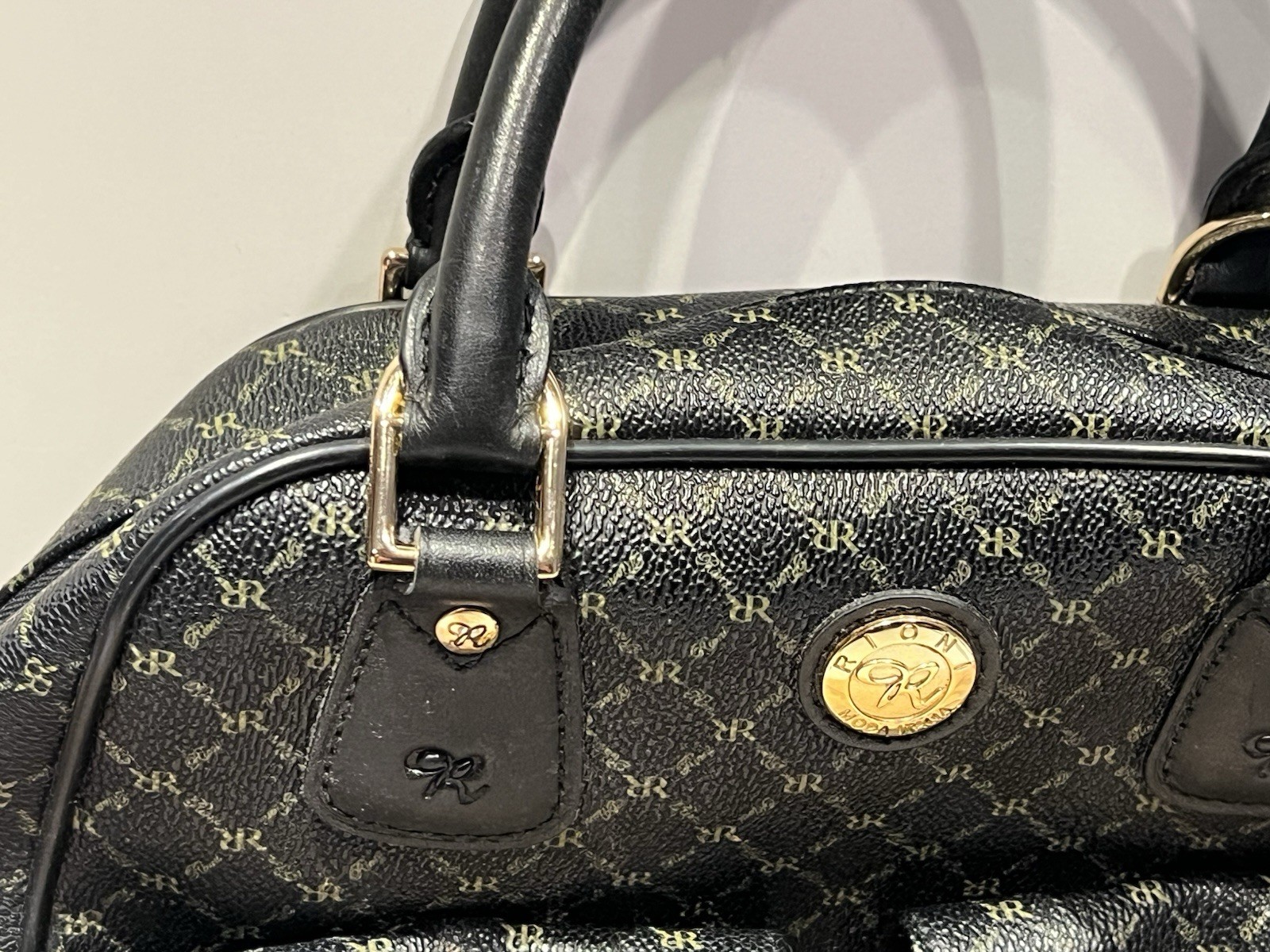 Rioni Moda Italia Signature Leather Satchel Handbag Purse Black Monogram (Read)