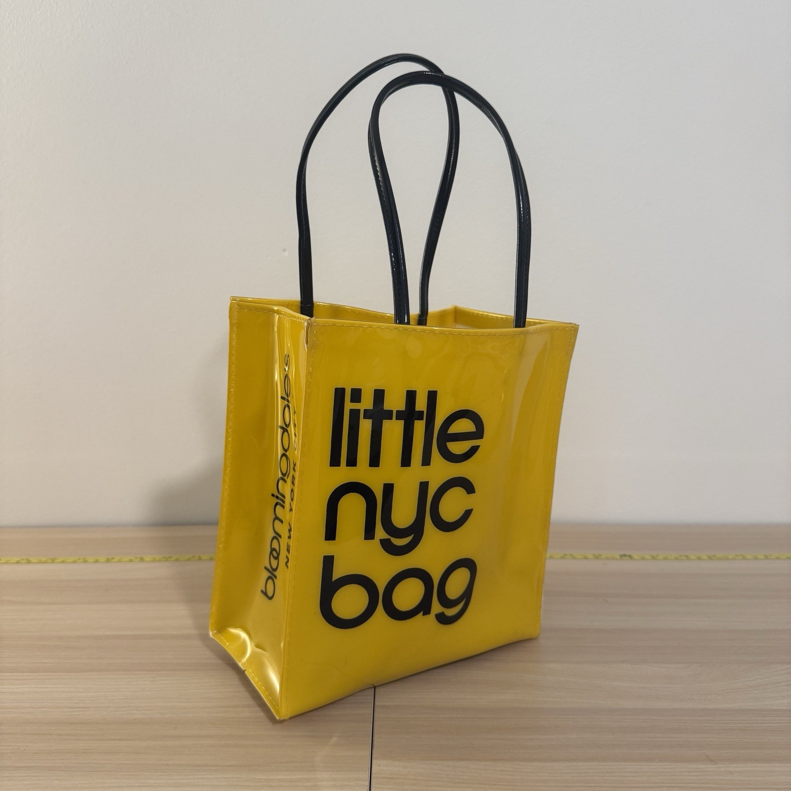 Bloomingdale’s Little NYC Bag Yellow Black Logo Glossy Tote Y2K Streetwear VTG