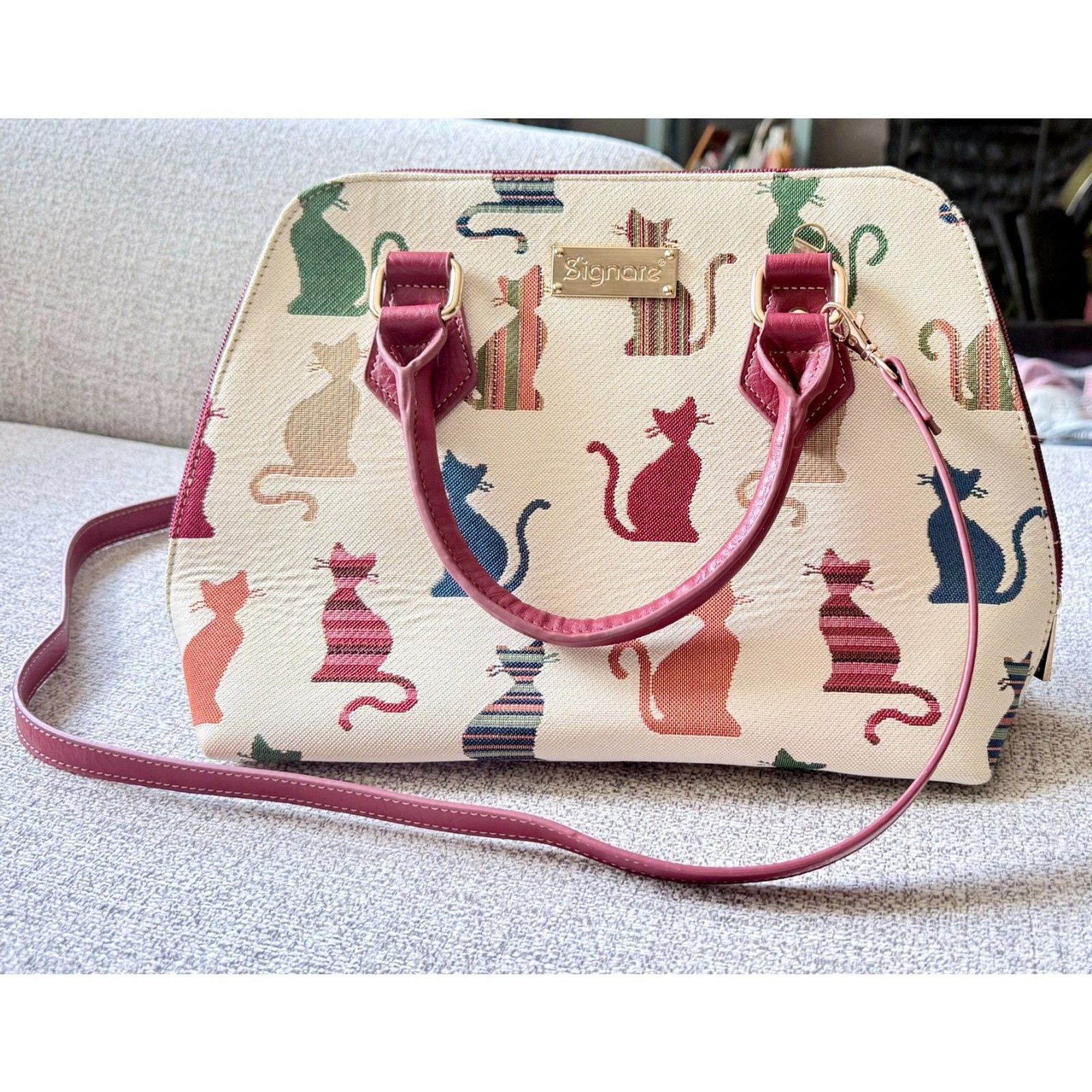 Signare Cheeky Cat Tapestry Convertible Satchel Handbag- EUC!