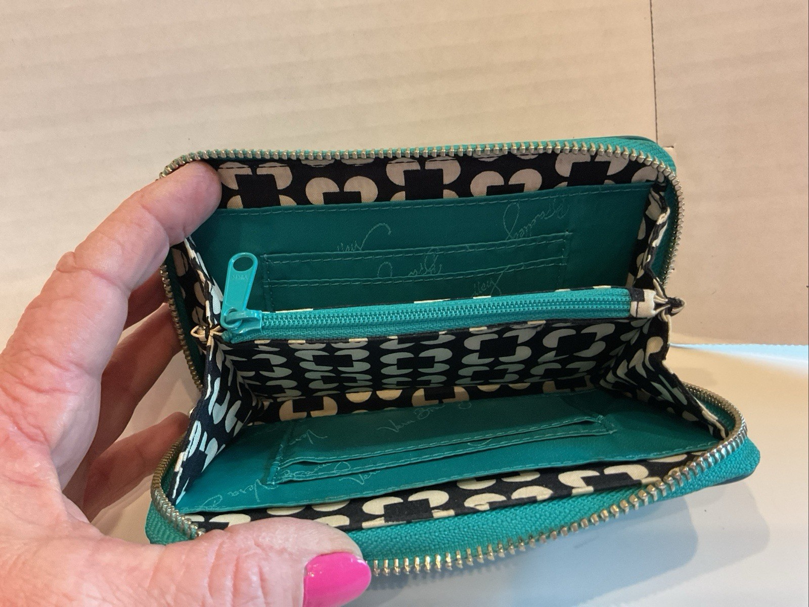 Very Gently Used~ Vera Bradley Leather Turquois Wristlet