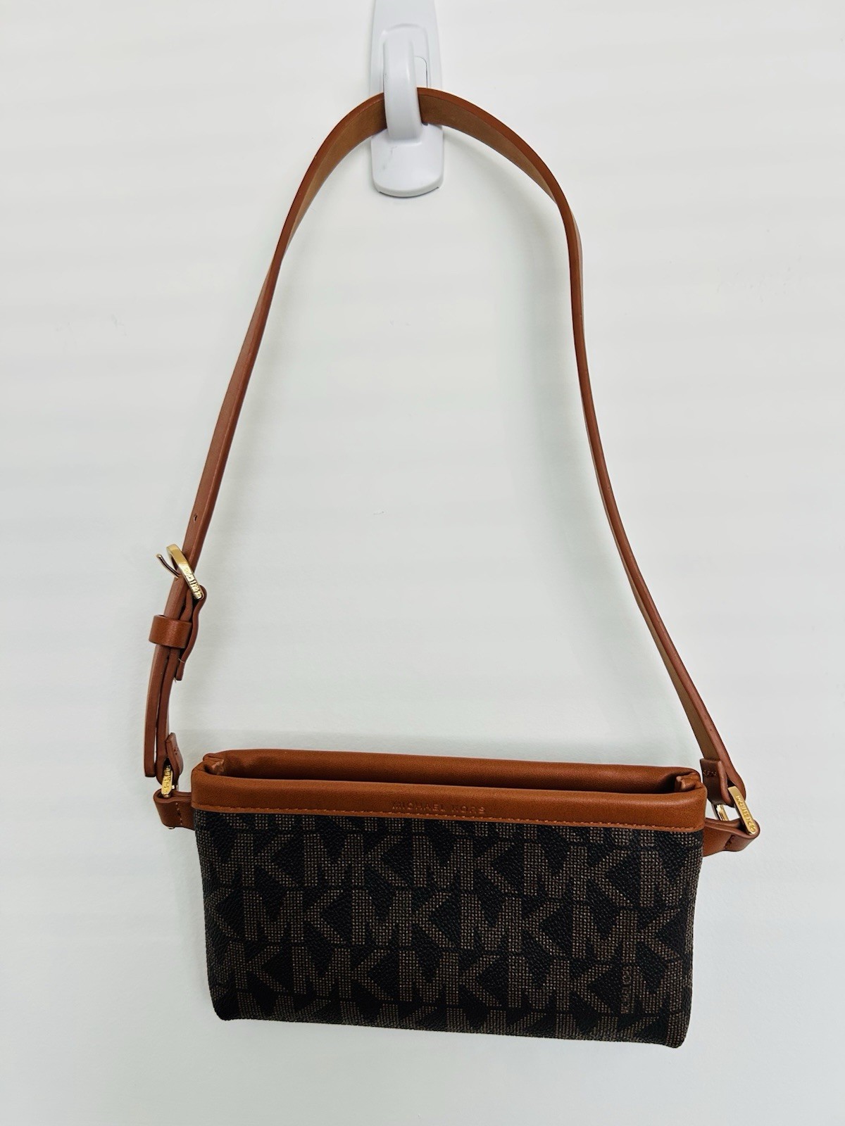 Michael Kors MK Signature Logo Belt Bag Pouch Fanny Pack Brown