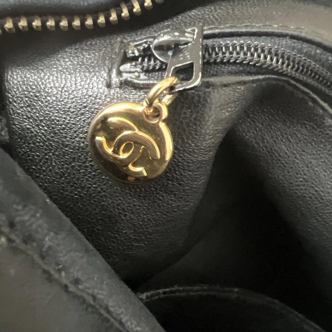 CHANEL Matelasse Lambskin Shoulder Bag Black Gold HW Tassel Chain 8.9×10.6in