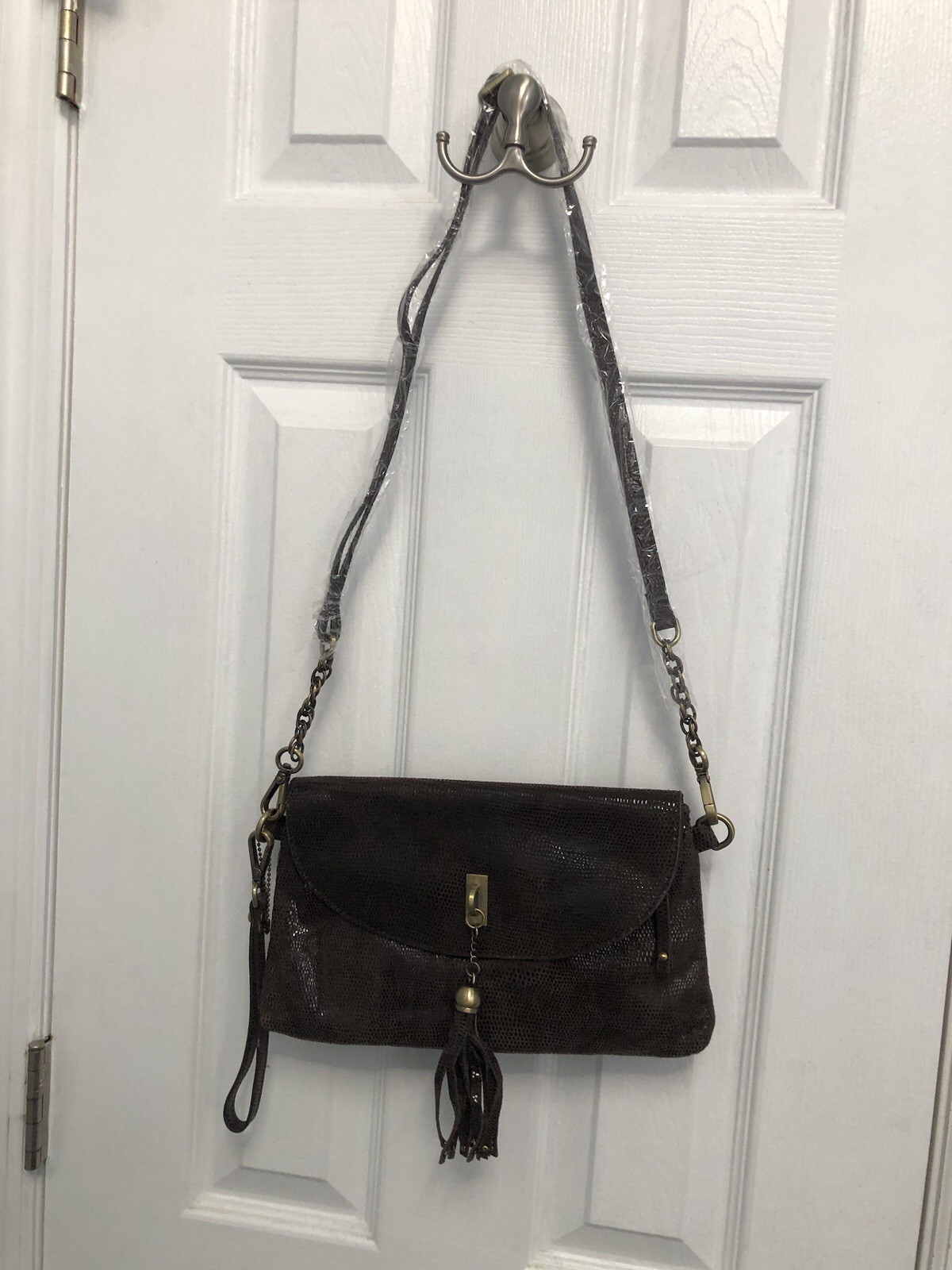 Chez Handbag Fine Leather Crossbody Clutch Shoulder Tassles Edgy Snake Embossed