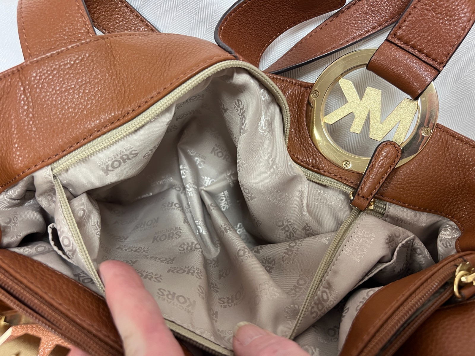 Michael Kors Fulton Large brown Pebbled Leather Shoulder Bag – 14x5x10 inch