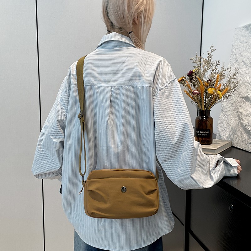 Women’s Large Capacity Crossbody Bag with Zipper Adjustable Strap Travel Storage
