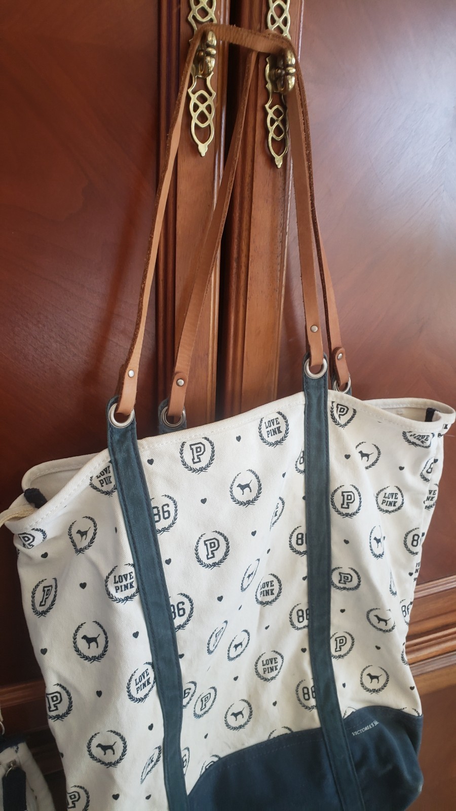 18 INCH VICTORIA SECRET Weekender Bag