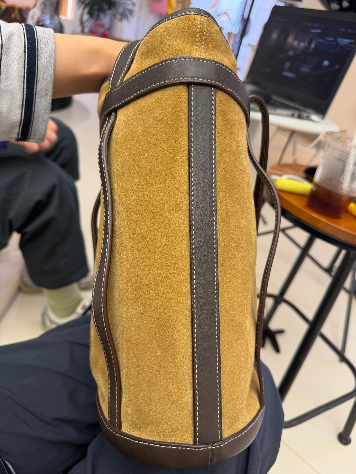 Loewe Vintage Bucket Normal Camel Brown Suede & Calfskin Daily Shoulder Bag Duty