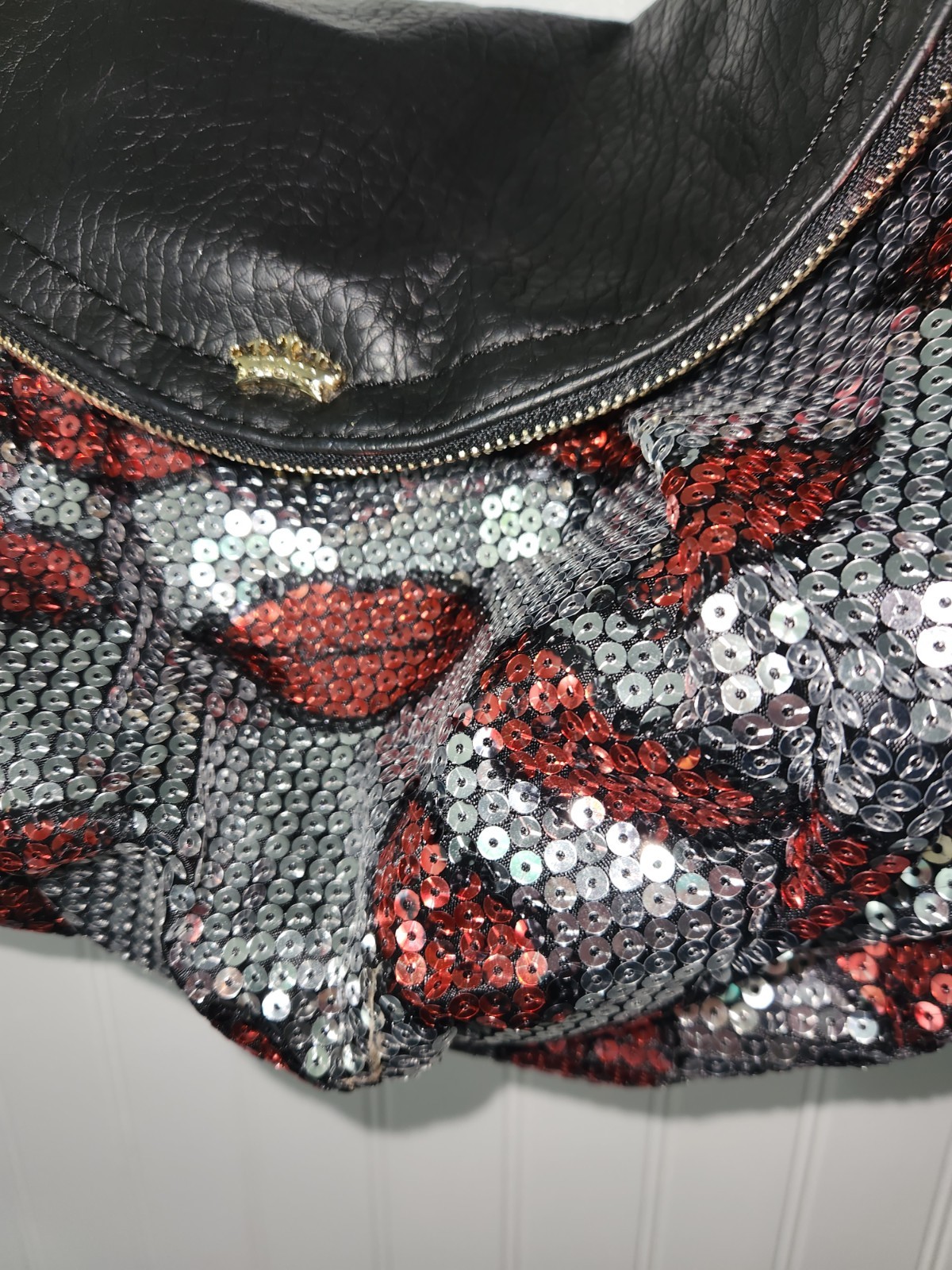 Vintage Juicy Couture Sequin Lip Crossbody Bag – Y2K Style
