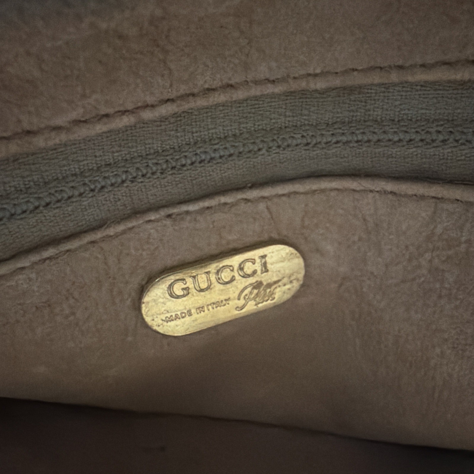 Gucci Plus Vintage Crossbody Bag