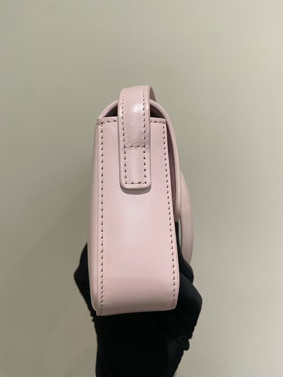 CELINE Triomphe Shoulder Bag Sakura Pink Shiny Calfskin Gold Hardware Auth