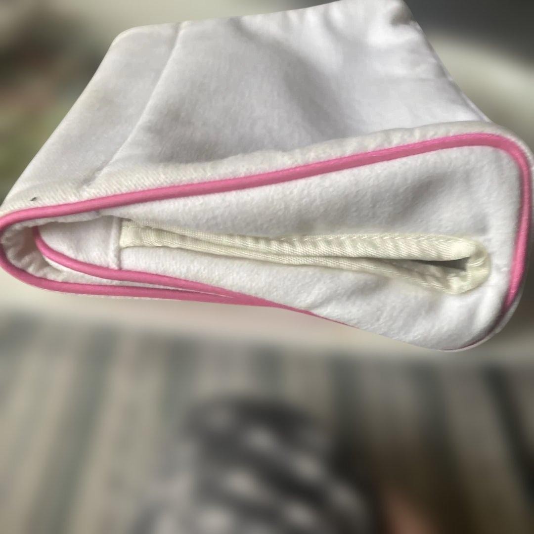 CHANEL PARFUMS Novelty Pouch White Pink