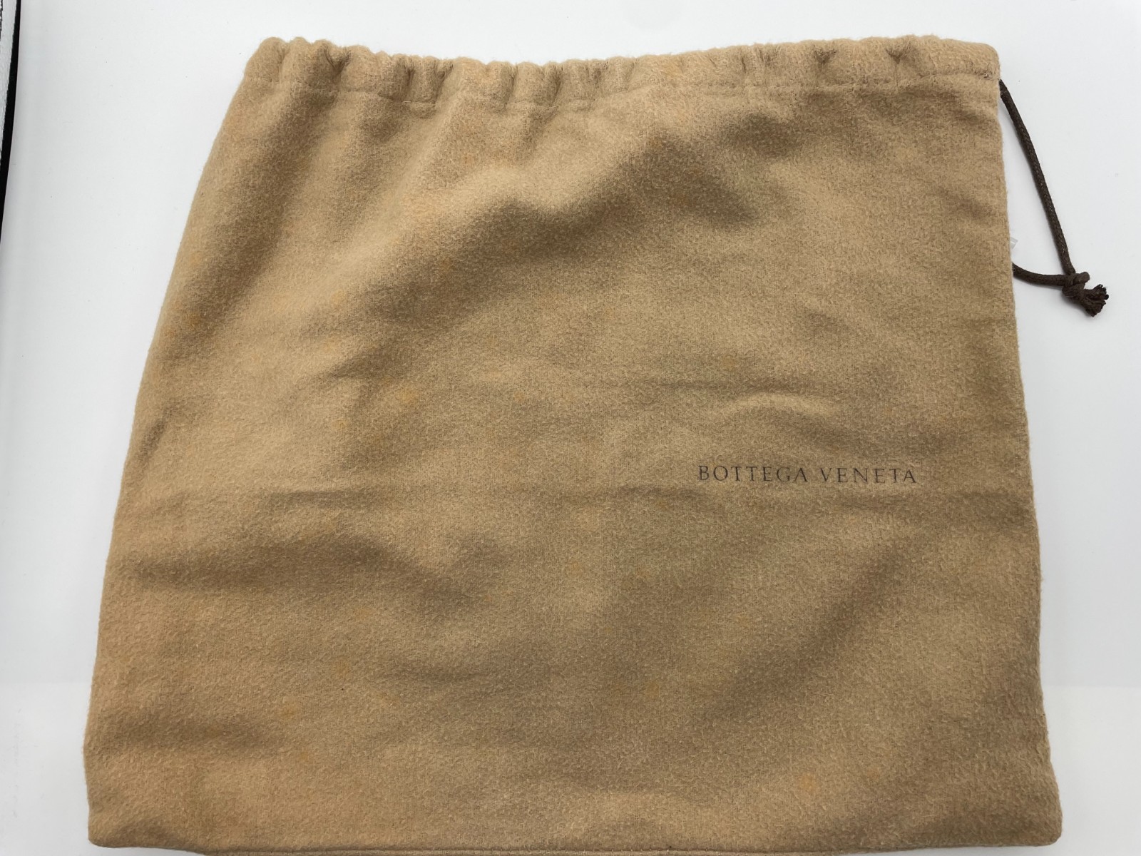 BOTTEGA VENETA Intrecciato White Leather Pouch Bag Auth 251002