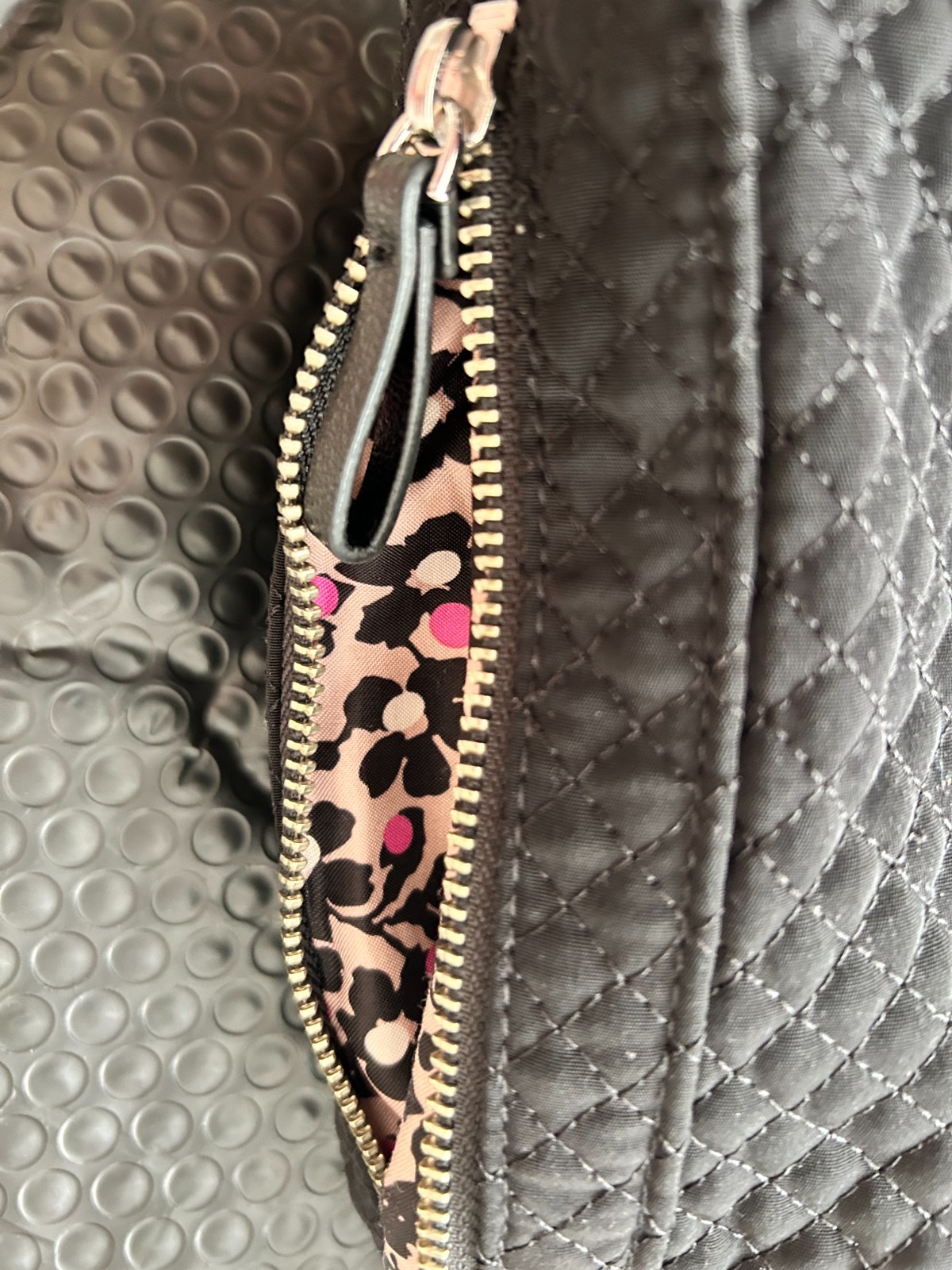 VERA BRADLEY Concealed Carry Black w/ Quilted Floral Lining Shoulder Handbag