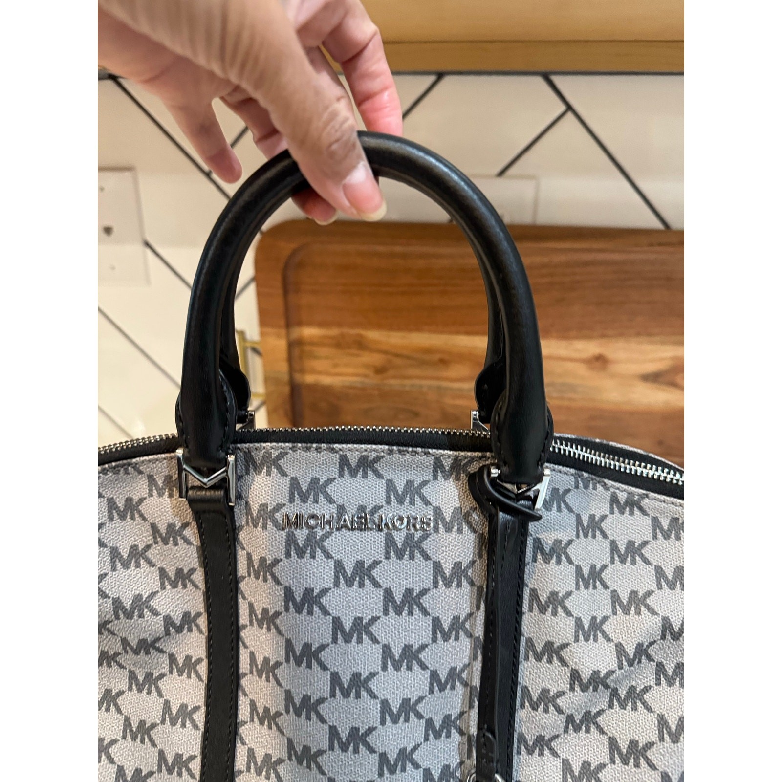 Michael Kors Monogram MK Logo Large Satchel Purse gray black w/bag charm 2018