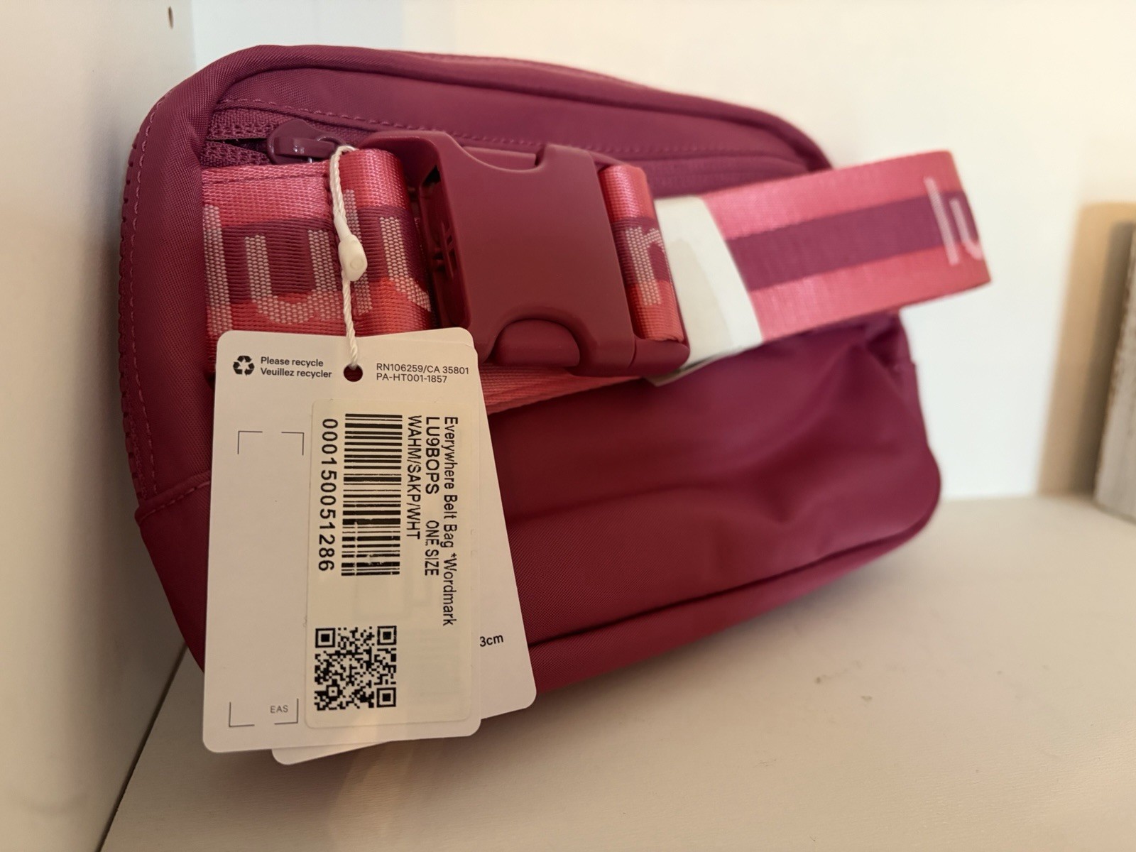🍋 NWT Lululemon Everywhere Belt Bag Wordmark Washed Mauve / Sakura Pink / White
