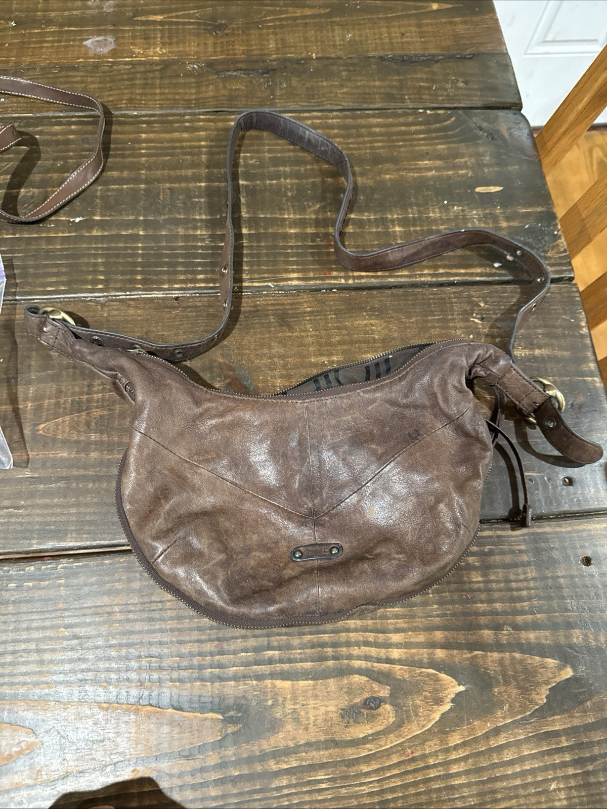 Frye Brown Crescent Crossbody Bag Zip Top Plaid Lined Inner Pockets Gold