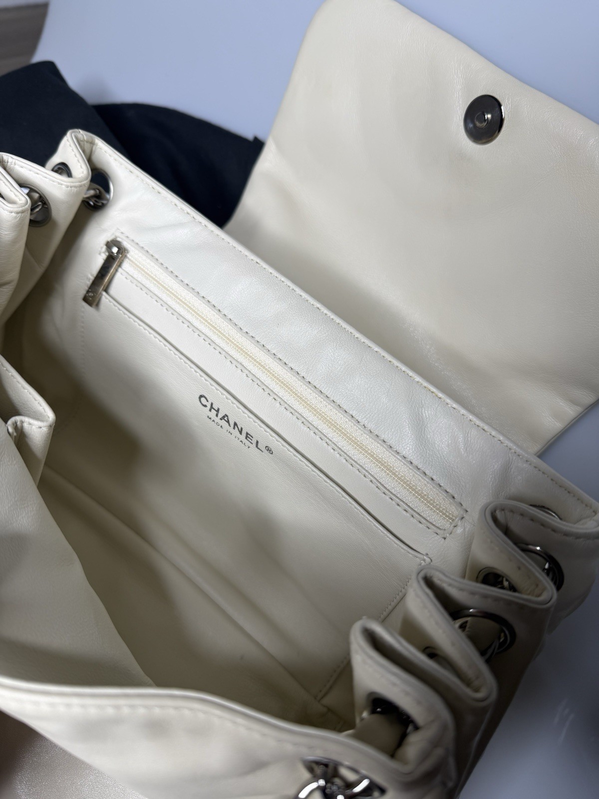 Authentic CHANEL Beige Ivory Leather, Chain Trim Flap Shoulder Bag