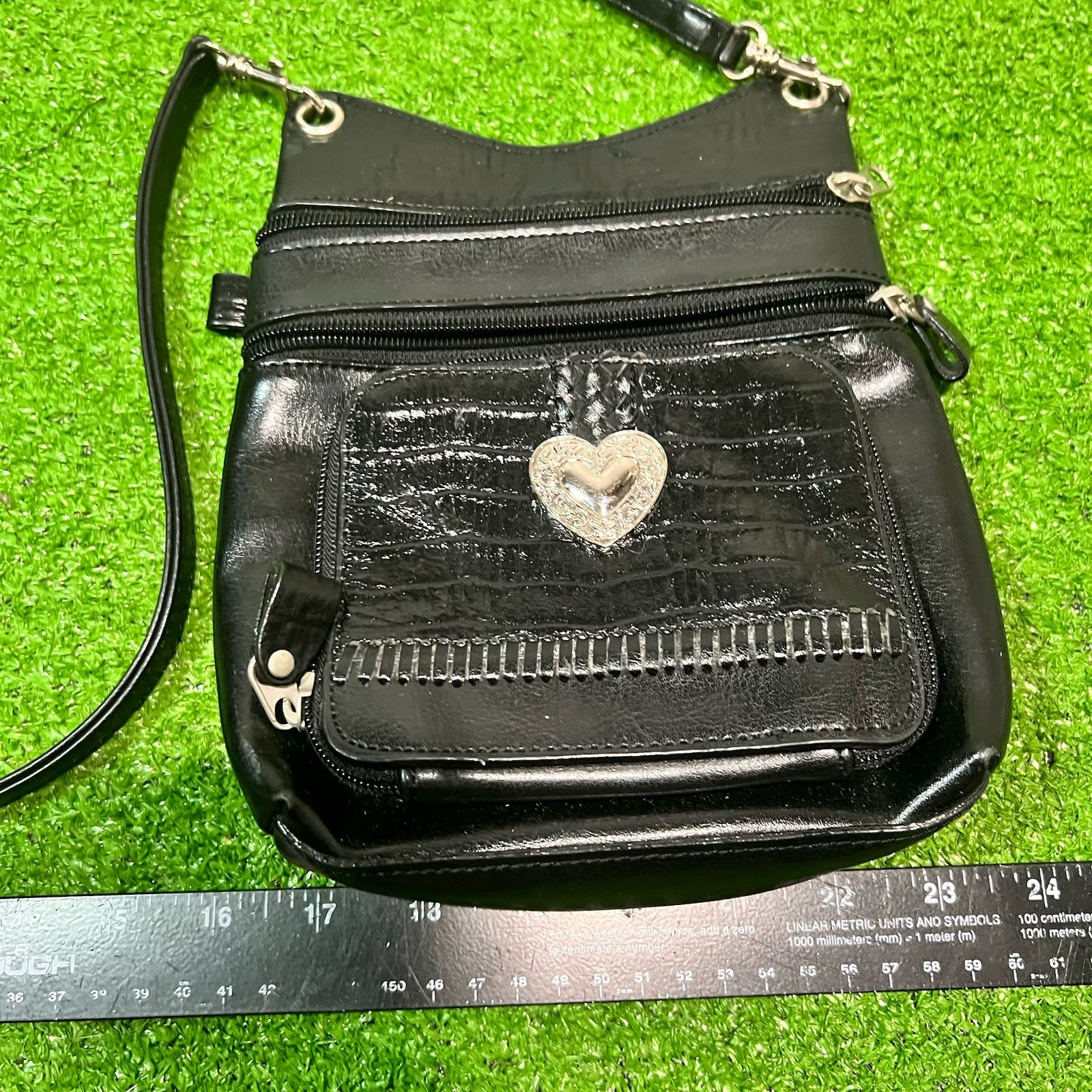 Vintage Leather Western Purse 90s Alligator Embossed Heart Medallion Crossbody