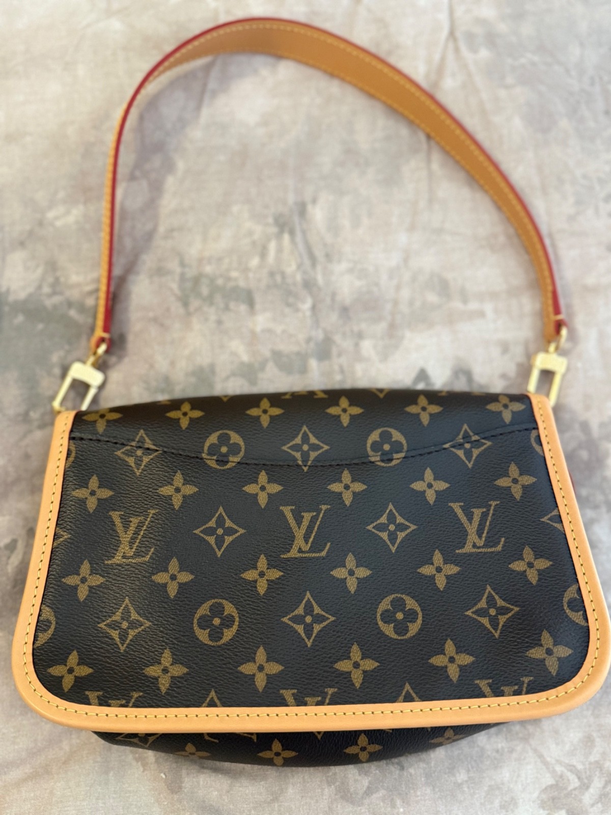 Authentic Louis Vuitton Diane PM Monogram Noir M45985 | Jacquard + Leather Strap