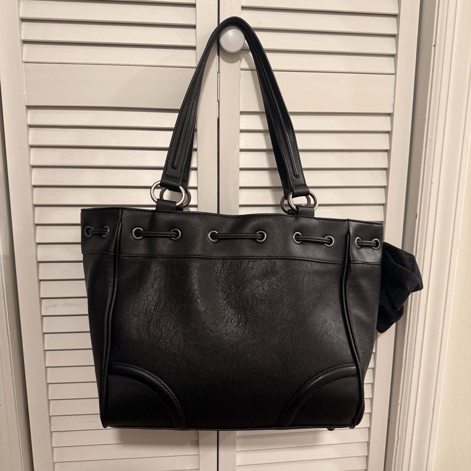 Juicy Couture Royal to Juicy Black Daydreamer Tote Key Lock Charm Gothic