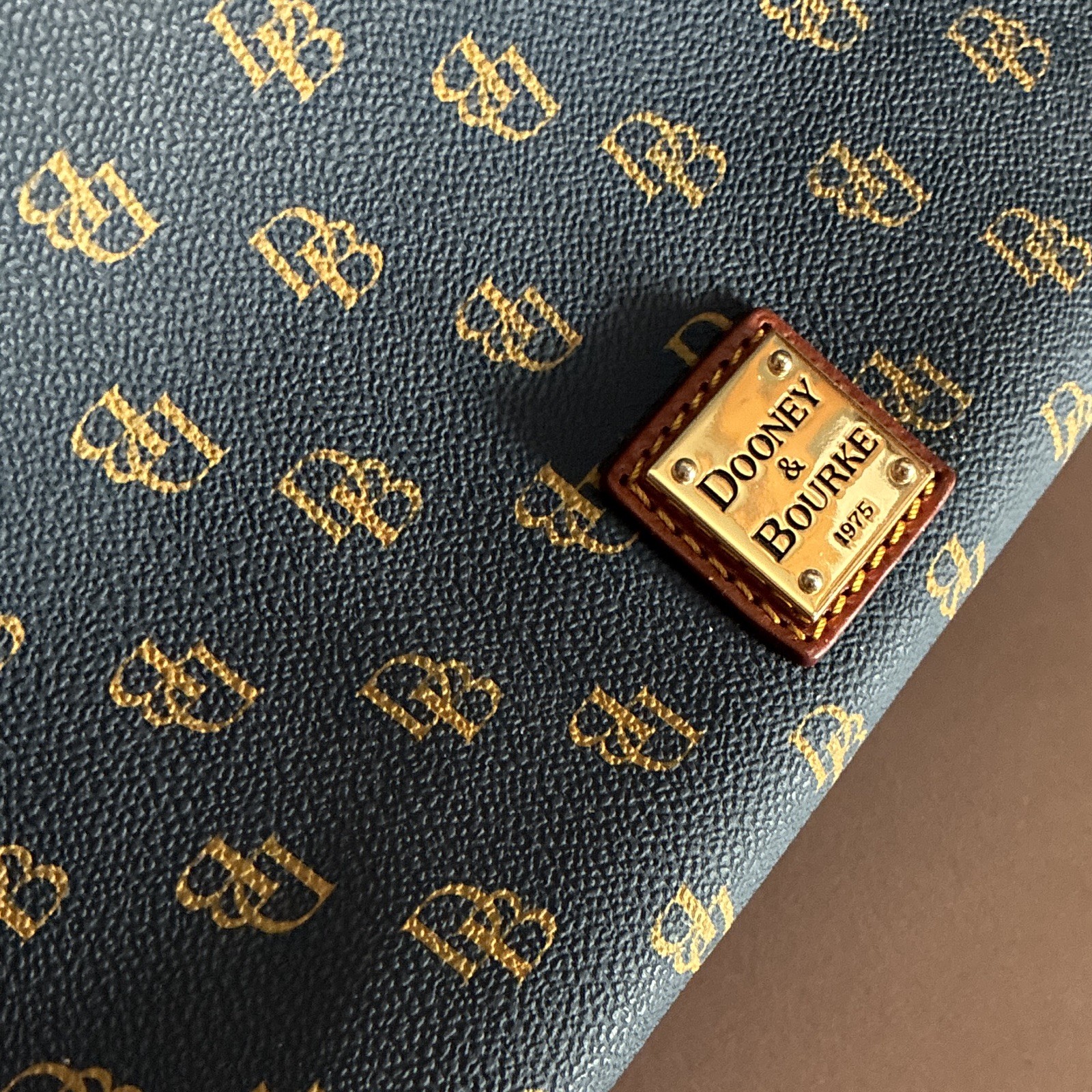 Dooney & Bourke Logo Tote Blue/Brown Detachable Strap Red Lined Pockets Studs