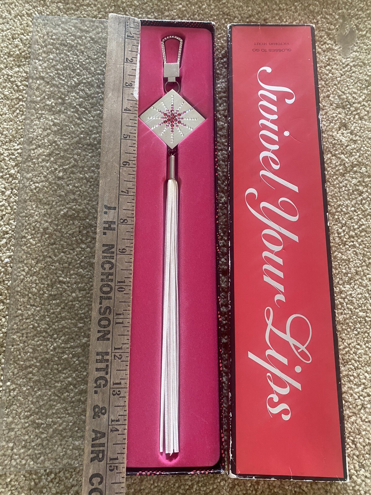 Victorias Secret Y2K key chain PURSE BLING belt Tassel SWIVEL Your LIPS glosses