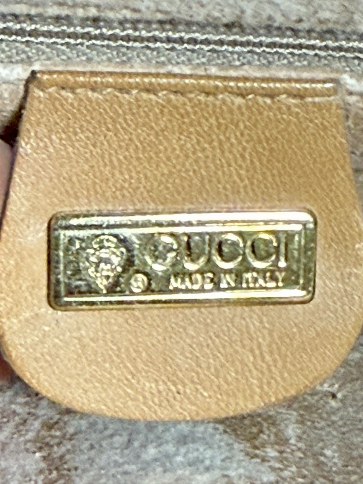 Gucci Micro GG Beige/Tan Shoulder Bag Gold Hardware Zip Snap Inner Pockets