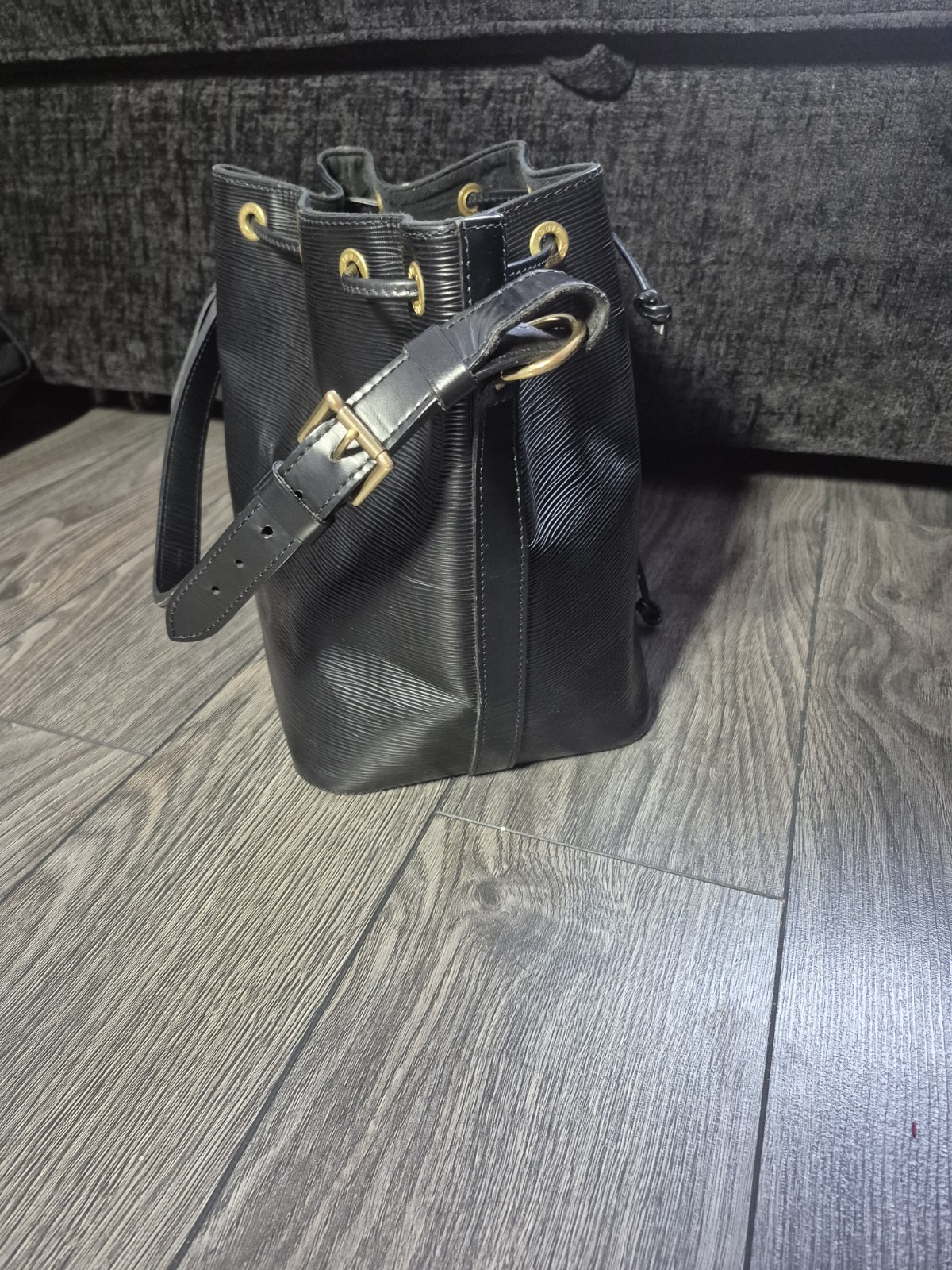 Louis Vuitton Black Epi Petit Noé Shoulder Bag – Vintage Made in France – AR0916