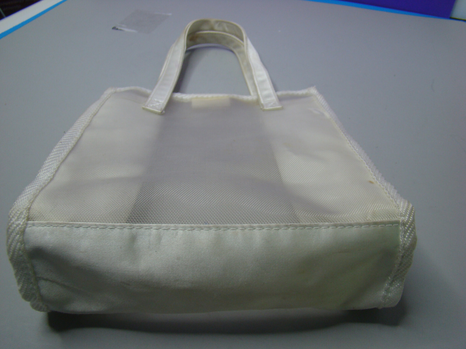 Vintage Sarah Michaels White Purse Tote Floral Bag 90’s Y2K 7″ wide 9″ tall