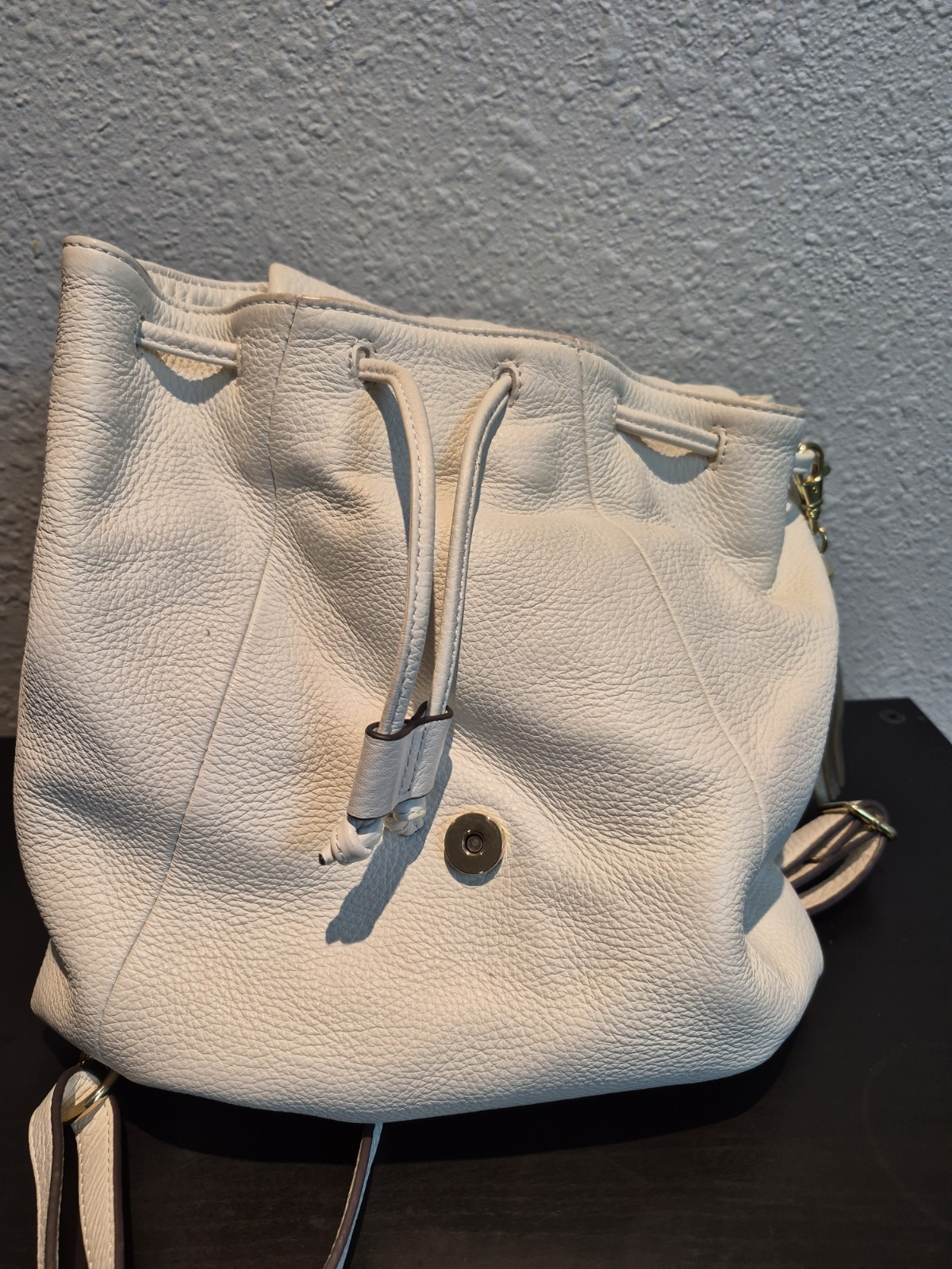 G.I.L.I Leather Convertible Backpack – Ivory/ Winter White