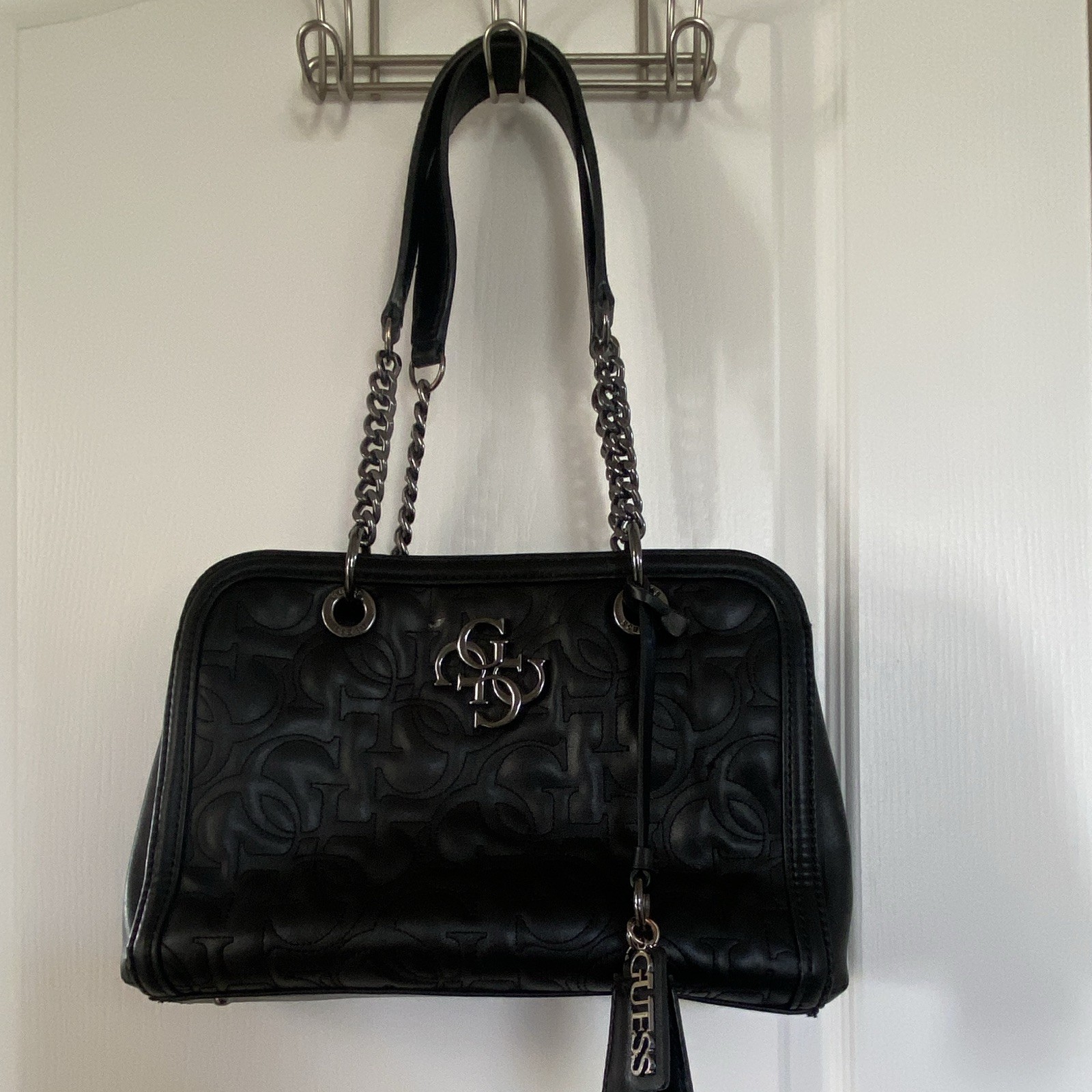 GUESS Black Quilted Logo Shoulder Bag Silver Chain Zip Charm