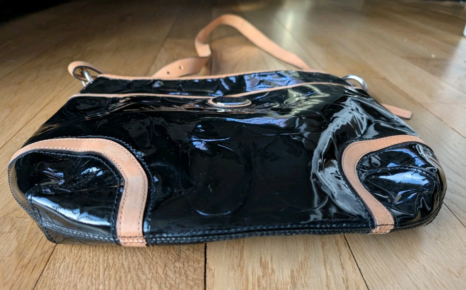 Coach Black Vinyl & Brown Leather Purse L1281-F20022 14 3/4″ x 11 3/4″ Shoulder
